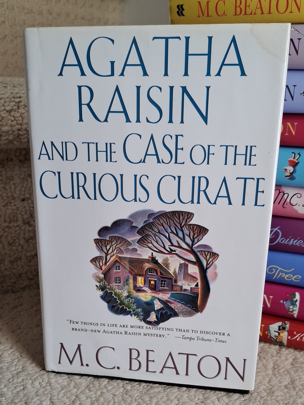 Agatha Raisin And The Case Of The Curious Curate. Cozy Mystery Novel M.C.BEATON